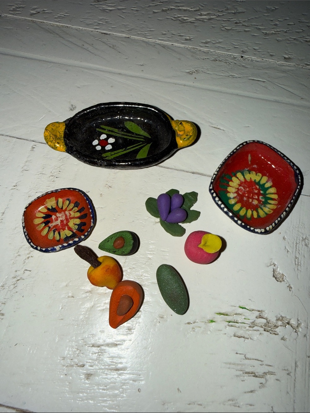 Hand-Painted Miniature Ceramic Fruit & Dish Décor Set - Multicolor